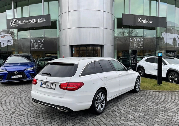 Mercedes-Benz Klasa C cena 109900 przebieg: 63631, rok produkcji 2017 z Kraków małe 562